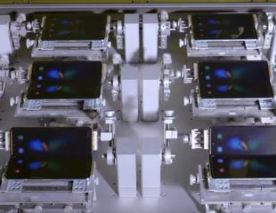 Samsung Galaxy Fold folding test